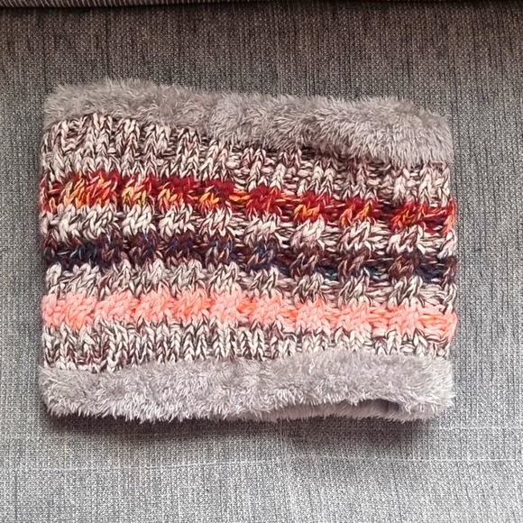 2pc Winter Knitted Hat & Scarf - Picture 5 of 7